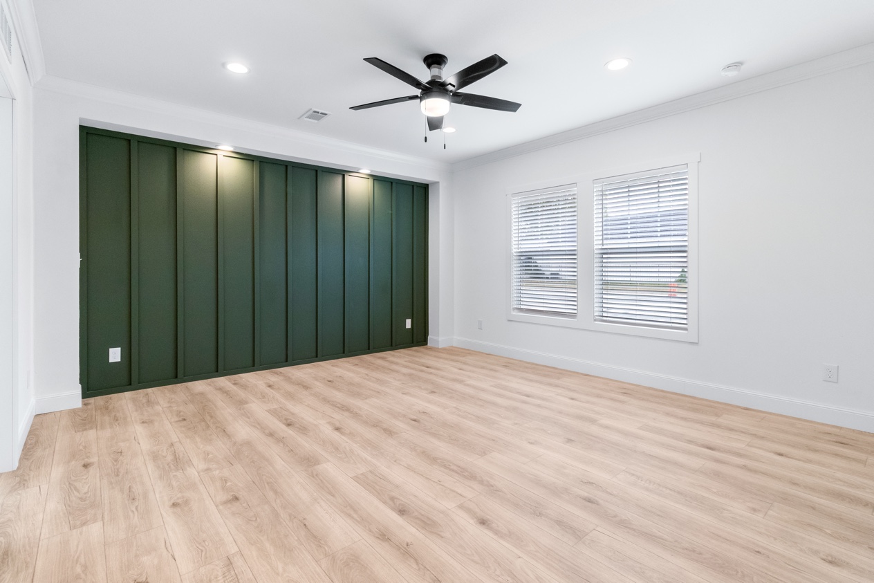 Empty bedroom before virtual staging